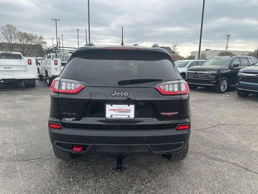 Diamond Black Crystal Pearlcoat 2022 Jeep Cherokee Trailhawk