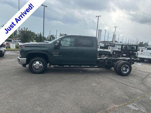Cypress Gray 2026 Chevrolet Silverado 3500 LT