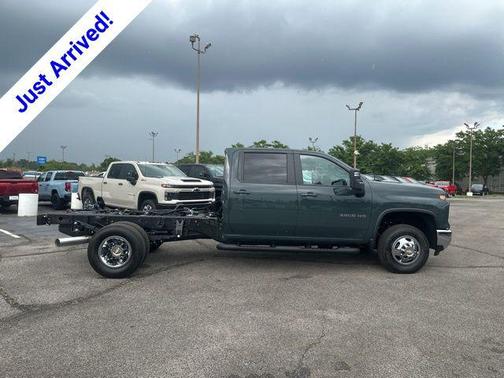 Cypress Gray 2026 Chevrolet Silverado 3500 LT