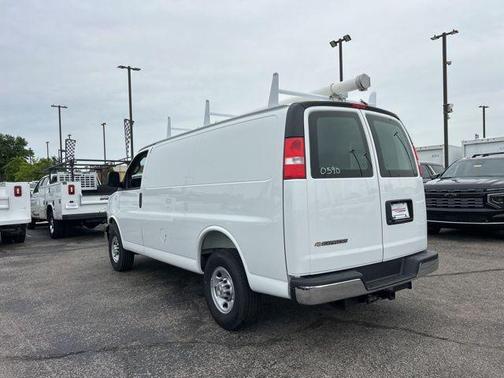Summit White 2026 Chevrolet Express 2500 Work Van