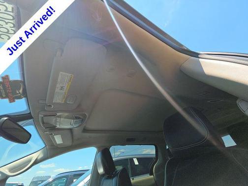 Ceramic Gray Clearcoat 2023 Chrysler Pacifica Limited