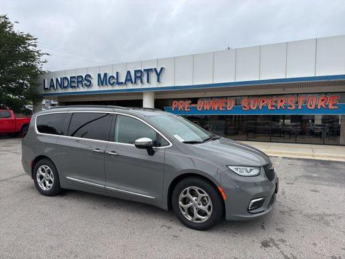 Ceramic Gray Clearcoat 2023 Chrysler Pacifica Limited
