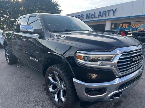 Diamond Black Crystal Pearlcoat 2019 RAM 1500 Longhorn