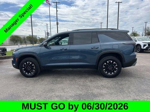 Lakeshore Blue Metallic 2026 Chevrolet Traverse AWD Z71