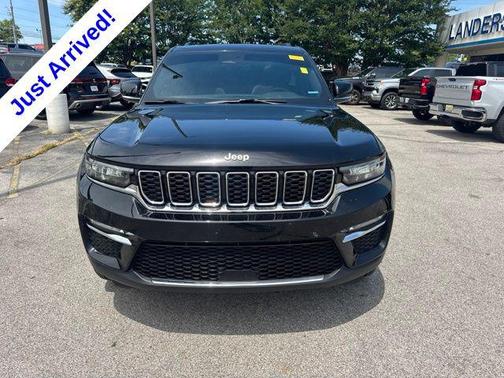 Diamond Black Crystal Pearlcoat 2025 Jeep Grand Cherokee Limited
