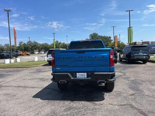 2022 Chevrolet Silverado 1500 Custom Trail Boss