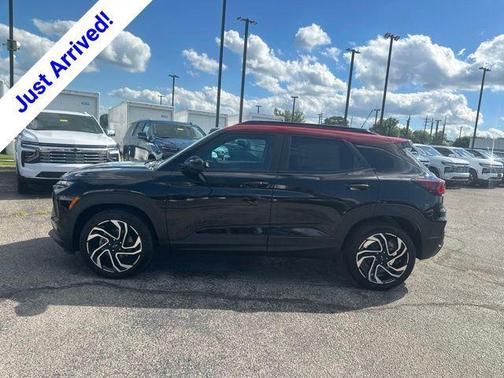 Mosaic Black Metallic 2026 Chevrolet Trailblazer RS