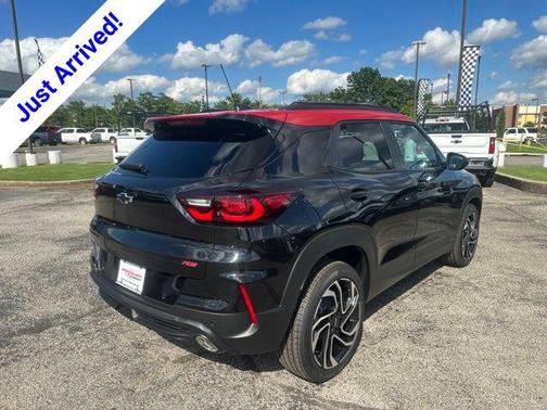 Mosaic Black Metallic 2026 Chevrolet Trailblazer RS