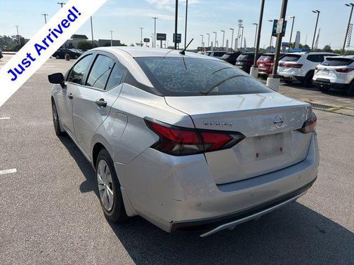 Brilliant Silver Metallic 2020 Nissan Versa 1.6 S