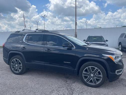2017 GMC Acadia SLT-1