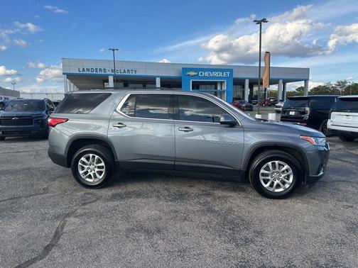 2021 Chevrolet Traverse LT Cloth