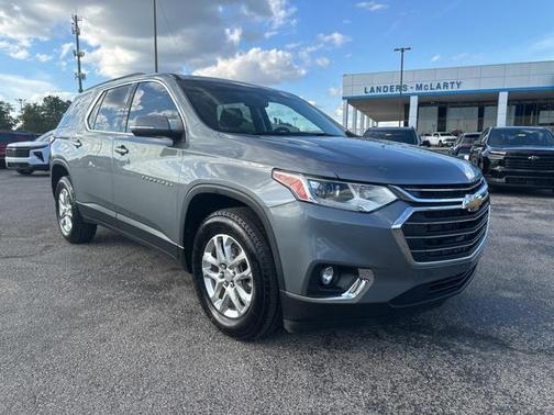 2021 Chevrolet Traverse LT Cloth