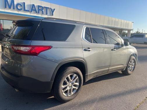 2021 Chevrolet Traverse LT Cloth