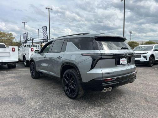 Sterling Gray Metallic 2026 Chevrolet Traverse RS