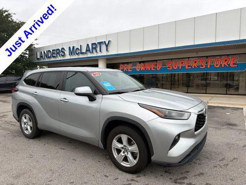 Celestial Silver Metallic 2023 Toyota Highlander LE