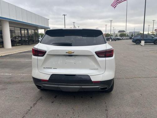 Iridescent Pearl Tricoat 2023 Chevrolet Blazer Premier