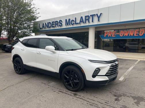 Iridescent Pearl Tricoat 2023 Chevrolet Blazer Premier