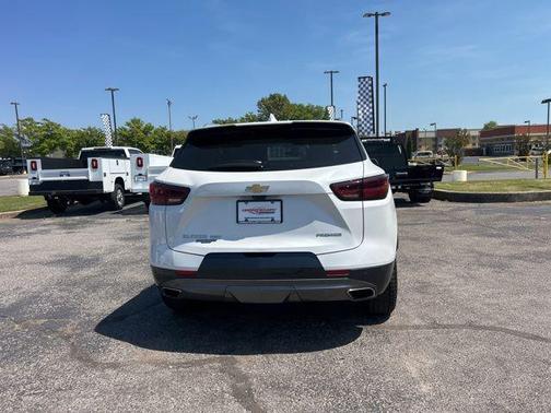 Iridescent Pearl Tricoat 2023 Chevrolet Blazer Premier