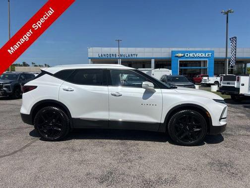 Iridescent Pearl Tricoat 2023 Chevrolet Blazer Premier
