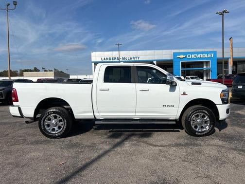 2024 RAM 2500 Laramie Crew Cab 4x4 6'4' Box