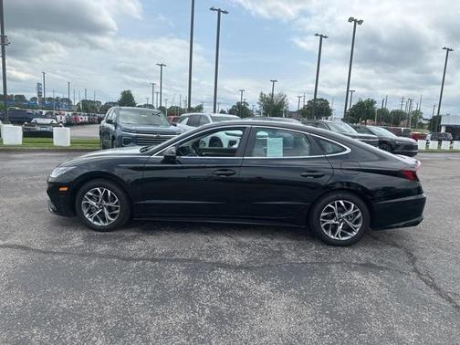 2022 Hyundai SONATA SEL