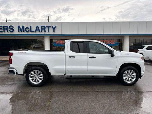 Summit White 2021 Chevrolet Silverado 1500 Custom