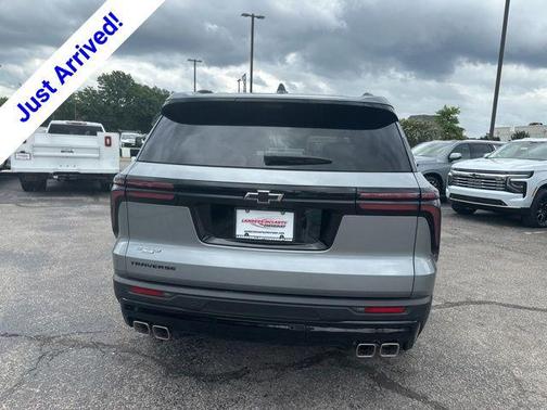 Sterling Gray Metallic 2026 Chevrolet Traverse LT