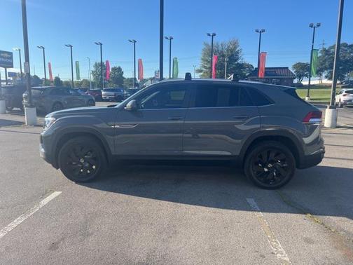 2024 Volkswagen Atlas Cross Sport 2.0T SE w/Technology