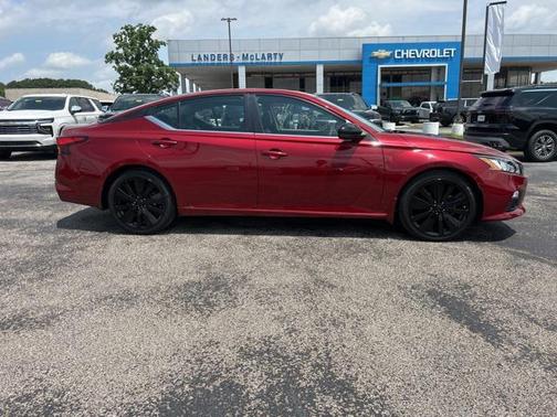2022 Nissan Altima SR VC-Turbo FWD