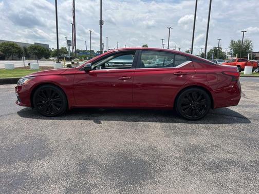 2022 Nissan Altima SR VC-Turbo FWD