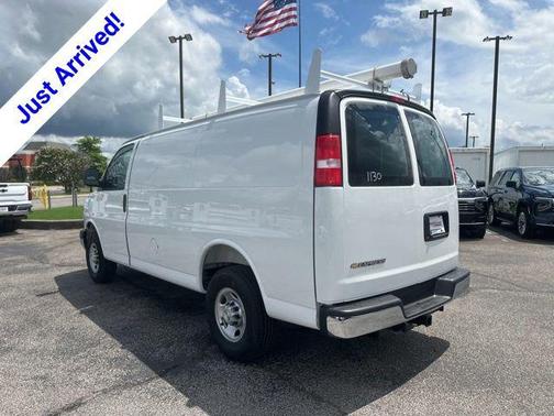 Summit White 2026 Chevrolet Express 2500 Work Van