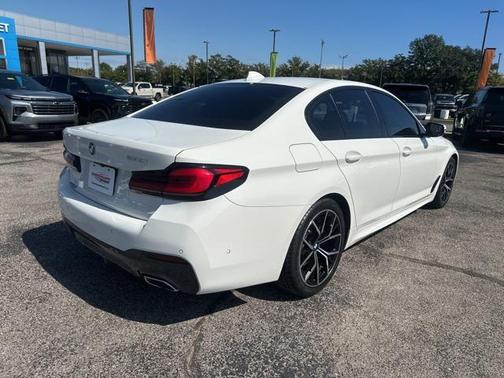 2021 BMW 530 530i