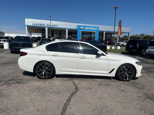 2021 BMW 530 530i