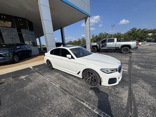 2021 BMW 530 530i