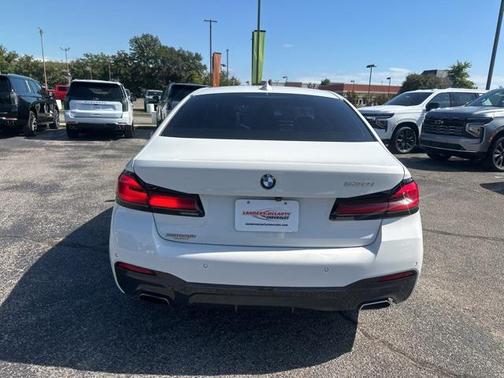 2021 BMW 530 530i