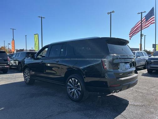 2025 Chevrolet Suburban 4WD High Country