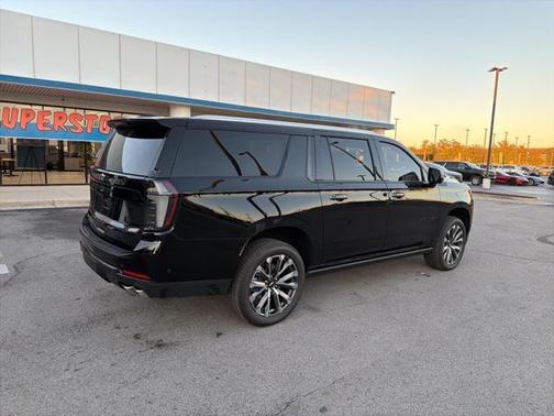 2025 Chevrolet Suburban 4WD High Country