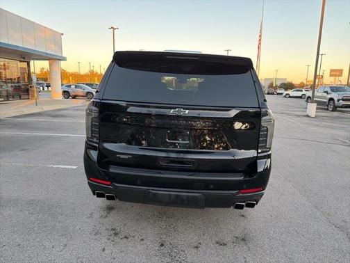 2025 Chevrolet Suburban 4WD High Country