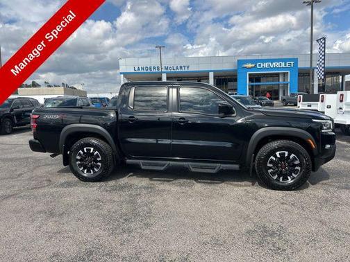 Super Black 2023 Nissan Frontier PRO-X