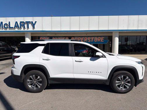 Summit White 2025 Chevrolet Equinox 1LT