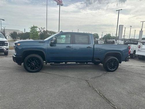 Lakeshore Blue Metallic 2026 Chevrolet Silverado 2500 Custom