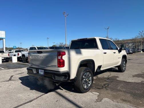 2026 Chevrolet Silverado 2500 Custom