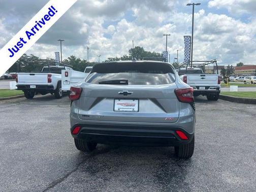 Sterling Gray Metallic 2026 Chevrolet Trax FWD 1RS
