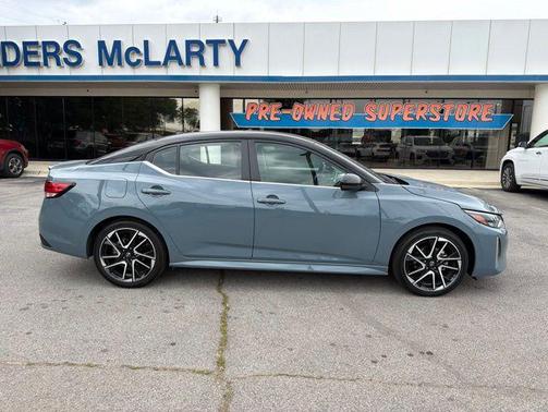 Atlantic Gray Metallic/Super Black 2025 Nissan Sentra SR