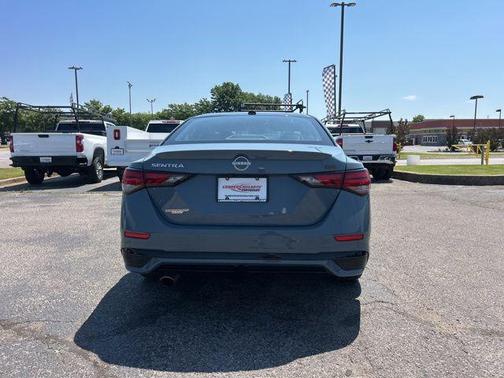 Atlantic Gray Metallic/Super Black 2025 Nissan Sentra SR
