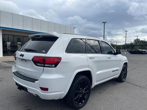 2017 Jeep Grand Cherokee Altitude