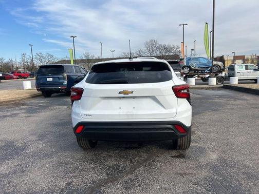 2026 Chevrolet Trax LS