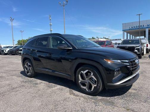 Black Pearl 2024 Hyundai TUCSON SEL