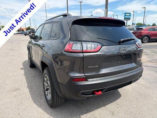 Granite Crystal Metallic Clearcoat 2021 Jeep Cherokee Trailhawk