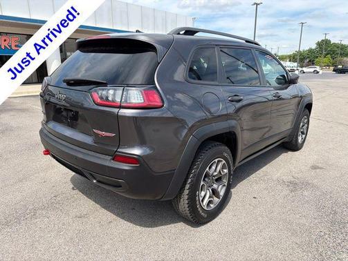 Granite Crystal Metallic Clearcoat 2021 Jeep Cherokee Trailhawk